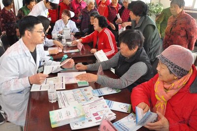 北宅街道義診進(jìn)社區(qū) 健康服務(wù)送進(jìn)“家門口