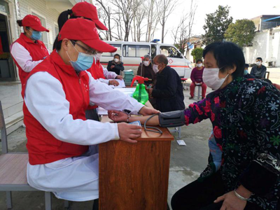 南陽宛城區(qū)高廟鎮(zhèn):開展扶貧義診 保障困難群眾健康